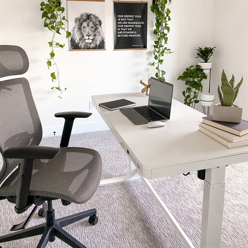 Comhar All-in-One Standing Desk (Wooden Tabletop) EW8 Comhar All-in-One Standing Desk (Wooden Tabletop) EW8